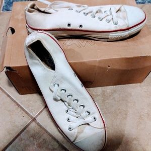 Classic white lowtop Converse